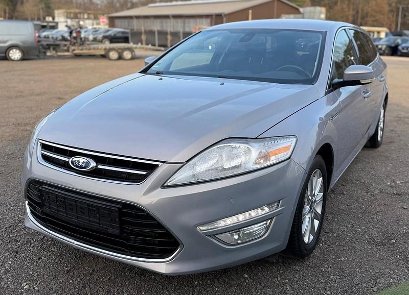 Gebraucht Ford Mondeo 140 PS (102 kW) 2012 Grau Kombi