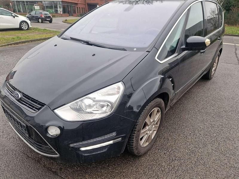 Gebraucht Ford S-MAX Titanium 200 PS (147 kW) 2011 Pantherschwarz metallic Van / Kleinbus