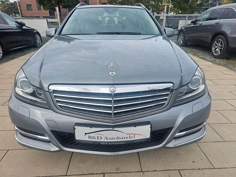Gebraucht Mercedes C200 184 PS (135 kW) 2012 Silber Kombi