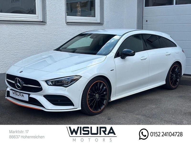 Weiß Gebraucht 2020 Mercedes CLA220 Shooting Brake Edition 1 Kombi | 26.470 € (Fairer Preis) - Bild 1/4