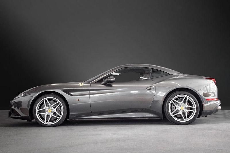 Second-hand Ferrari California 560 CP (411 kW) 2014 Gri Cabrio