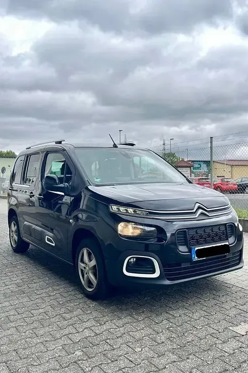 Gebraucht Citroën Berlingo 131 PS (96 kW) 2023 Schwarz Van / Kleinbus