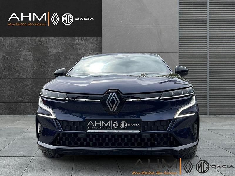 Używany Renault Megane E-Tech Techno 160 kW (218 KM) 2022 Niebieski Sedan/Limuzyna