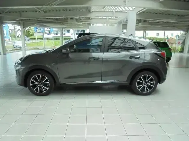 Gebraucht Ford Puma Titanium 125 PS (91 kW) 2021 Grau SUV