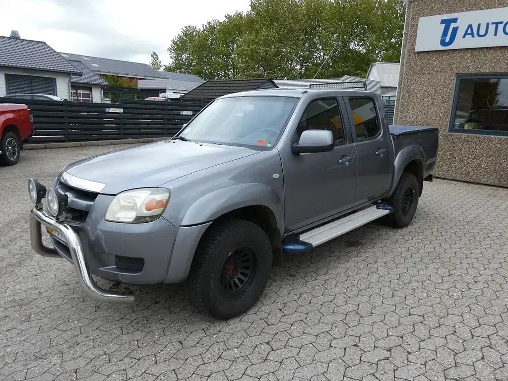 Używany Mazda BT-50 143 KM (105 kW) 2008 Szary Pickup