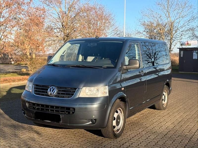 Grau Gebraucht 2009 VW Multivan Van | 8.990 € (Superpreis) - Bild 1/4