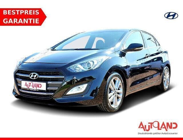 Schwarz Gebraucht 2017 Hyundai i30 Passion Limousine | 14.950 € (Teuer) - Bild 1/4