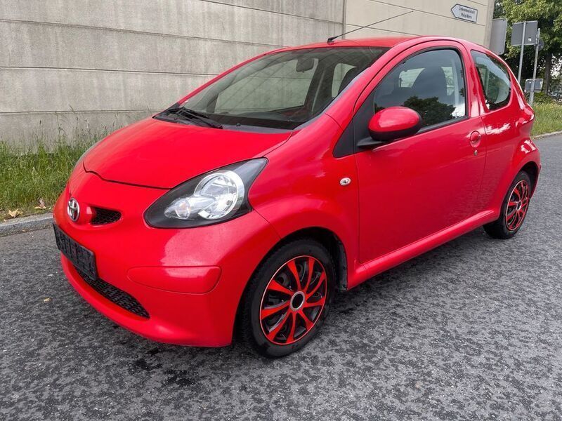 Rot Gebraucht 2007 Toyota Aygo Cool Kleinwagen | 1.999 € (Fairer Preis) - Bild 1/4
