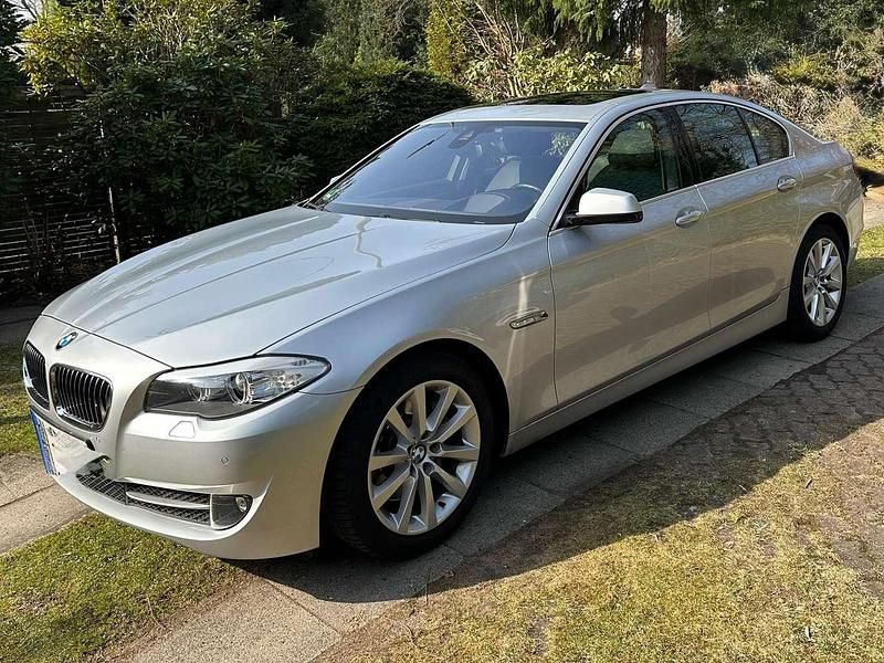 Gebraucht BMW 528 245 PS (180 kW) 2013 Silber Limousine