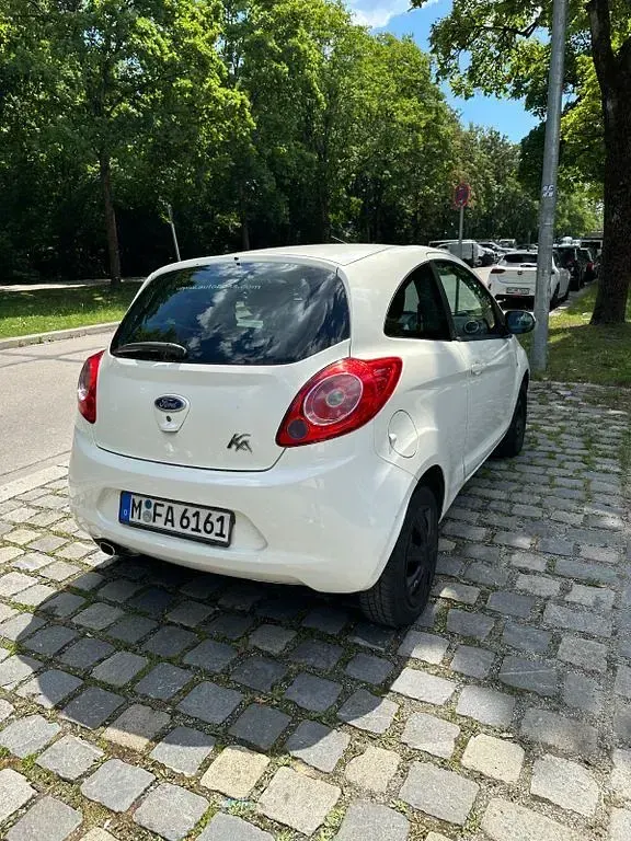 Gebraucht Ford Ka Trend 69 PS (50 kW) 2009 Weiß Kleinwagen