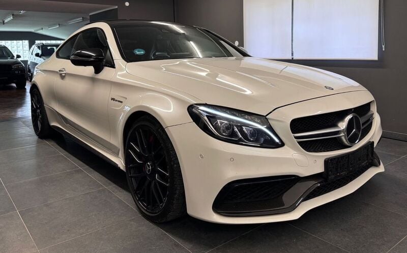 Weiß Gebraucht 2017 Mercedes C63S AMG AMG Coupé | 41.490 € (Superpreis) - Bild 1/4