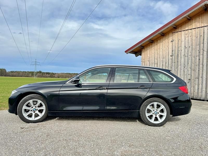 Schwarz Gebraucht 2013 BMW 330 Limousine | 8.390 € (Fairer Preis) - Bild 1/4