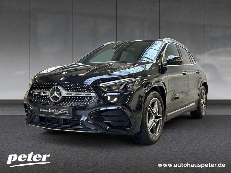 Metalliclack kosmosschwarz Gebraucht 2024 Mercedes GLA200 AMG SUV | 42.470 € (Teuer) - Bild 1/4