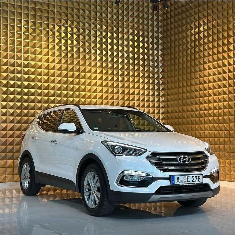 Weiß Gebraucht 2018 Hyundai Santa Fe Premium SUV | 21.499 € (Fairer Preis) - Bild 1/4