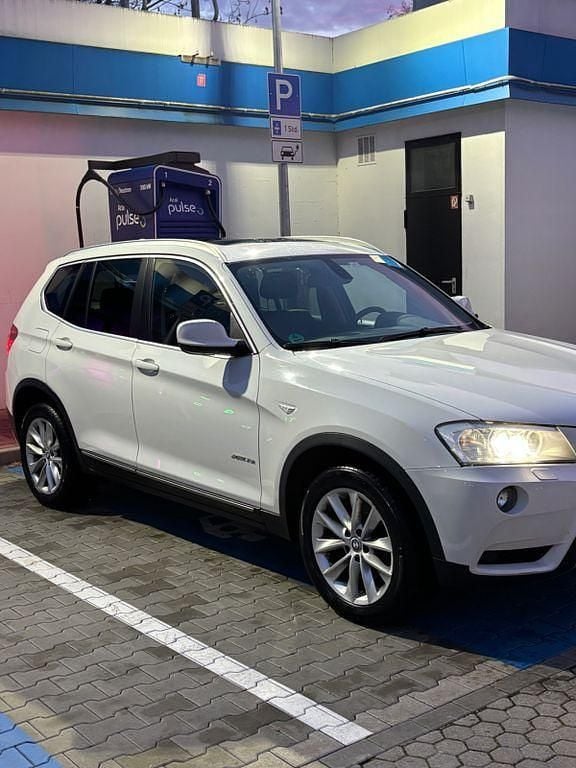 Weiß Gebraucht 2011 BMW X3 xLine SUV | 11.500 € (Guter Preis) - Bild 1/4