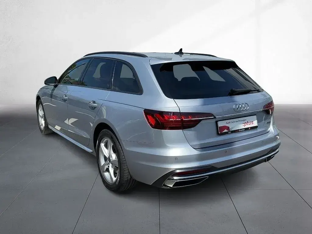 Gebraucht Audi A4 Advanced Plus 204 PS (150 kW) 2023 Florettsilber metallic Kombi