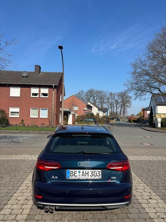 Gebraucht Audi A3 150 PS (110 kW) 2017 Blau Limousine