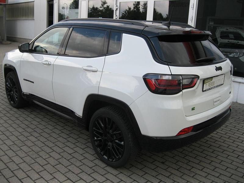 Gebraucht Jeep Compass 131 PS (96 kW) 2024 Weiß SUV