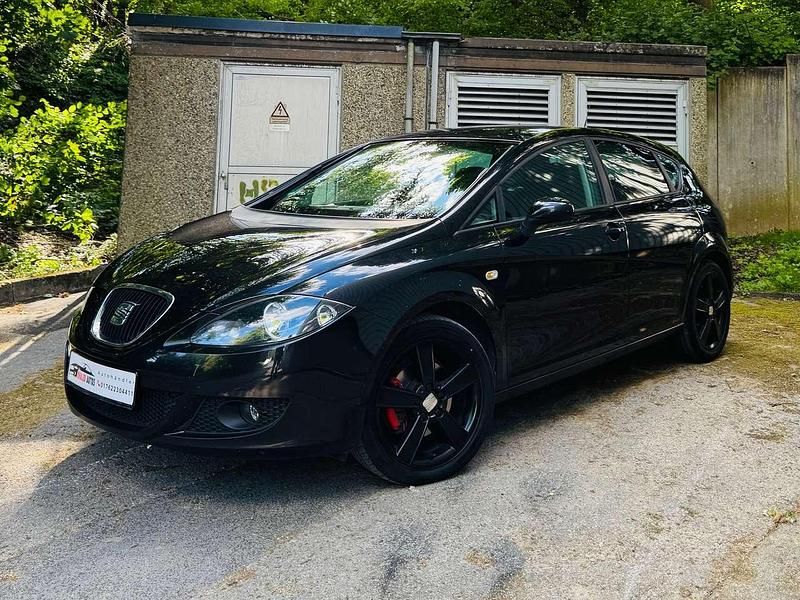 Black magic perleffekt Gebraucht 2007 Seat Leon Stylance Kleinwagen | 2.950 € (Guter Preis) - Bild 1/4