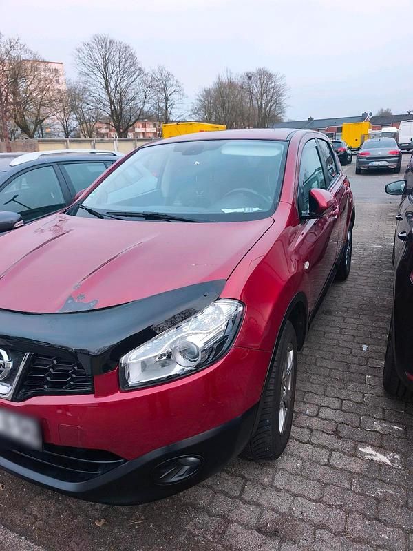 Gebraucht Nissan Qashqai 147 PS (108 kW) 2010 Rot SUV