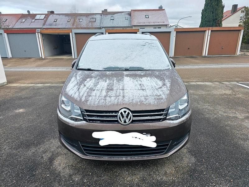 Gebraucht VW Sharan 140 PS (102 kW) 2013 Braun Van / Kleinbus