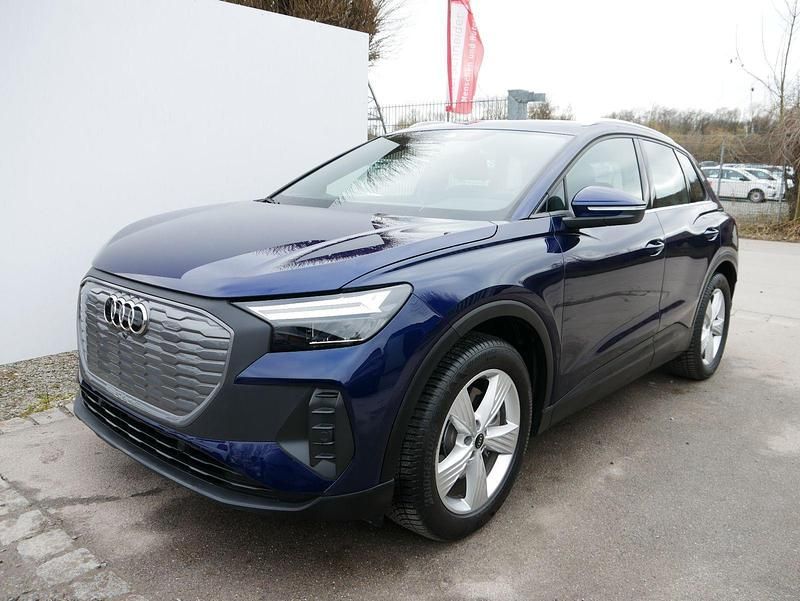 Gebraucht Audi Q4 e-tron 150 kW (204 PS) 2023 Navarrablau metallic SUV