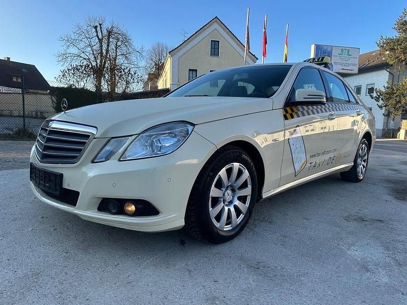 Gebraucht Mercedes E200 136 PS (100 kW) 2011 Limousine