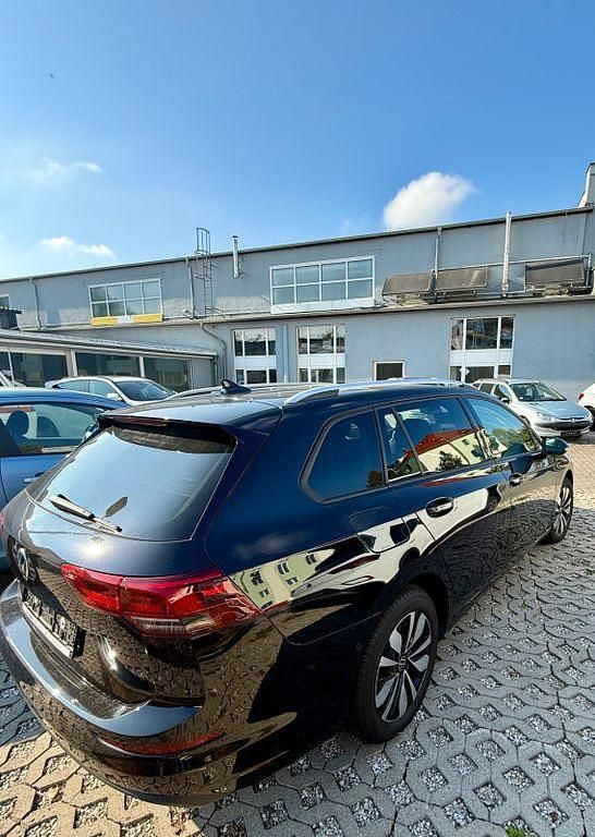 Gebraucht VW Golf VIII Move 131 PS (96 kW) 2024 Schwarz Kombi
