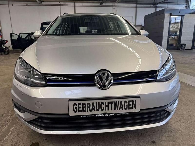 Gebraucht VW Golf VII 110 PS (80 kW) 2018 Silber Kombi