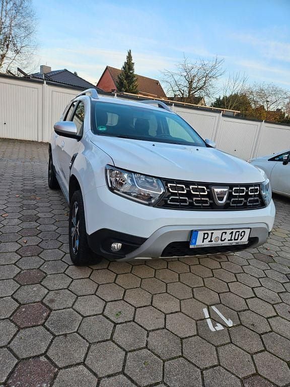 Weiß Gebraucht 2019 Dacia Duster Prestige SUV | 13.900 € (Superpreis) - Bild 1/4