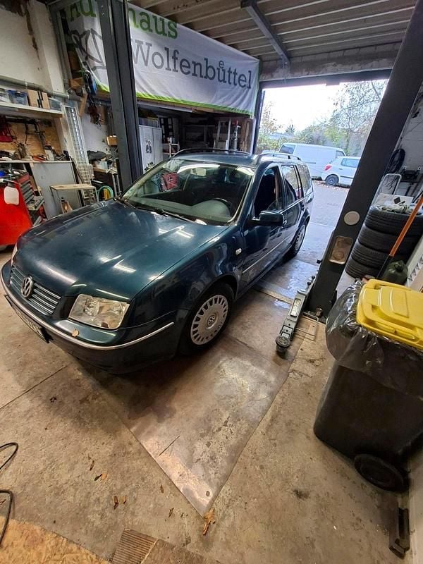 Andere farben Gebraucht 2001 VW Bora Limousine | 1.000 € (Guter Preis) - Bild 1/4