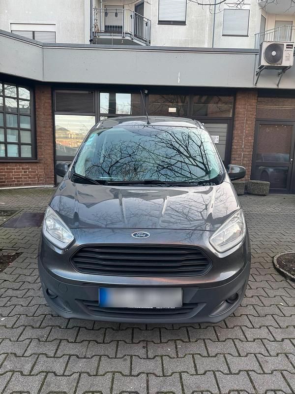 Gebraucht Ford Courier 2018 Grau Van / Kleinbus