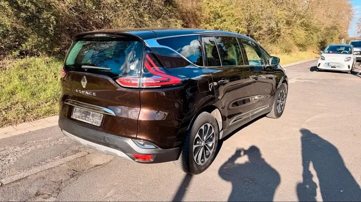 Gebraucht Renault Espace 160 PS (117 kW) 2015 Braun Van / Kleinbus