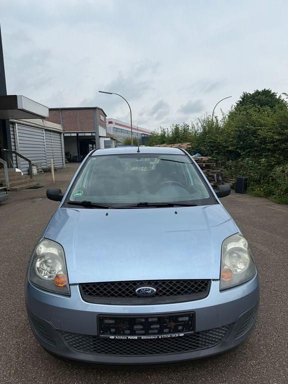 Blau Gebraucht 2006 Ford Fiesta Fun X Kleinwagen | 1.000 € (Guter Preis) - Bild 1/4
