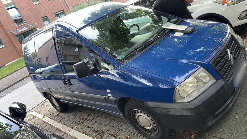 Second-hand Citroën Jumpy 94 CP (69 kW) 2005 Albastru Monovolum
