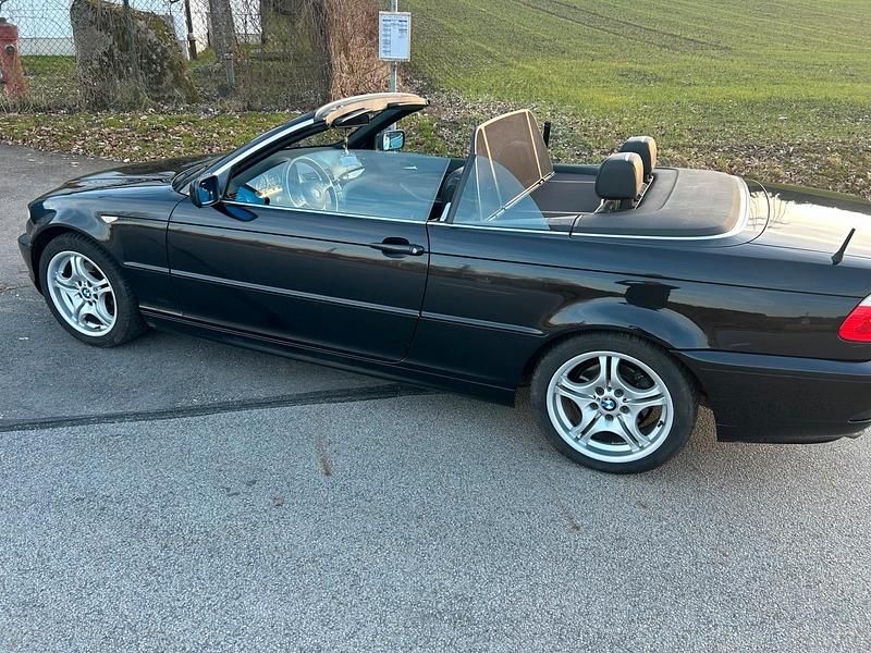 Gebraucht BMW 325 Cabriolet 192 PS (141 kW) 2006 Schwarz Cabrio