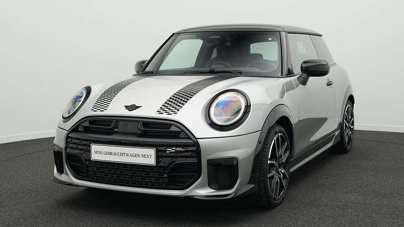 Grau Gebraucht 2024 Mini John Cooper Works Kleinwagen | 32.681 € (Fairer Preis) - Bild 1/4
