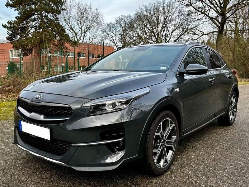 Gebraucht Kia XCeed Vision 140 PS (102 kW) 2019 Grau SUV
