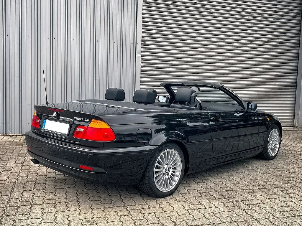 Gebraucht BMW 320 Cabriolet Performance 170 PS (125 kW) 2004 Schwarz Cabrio