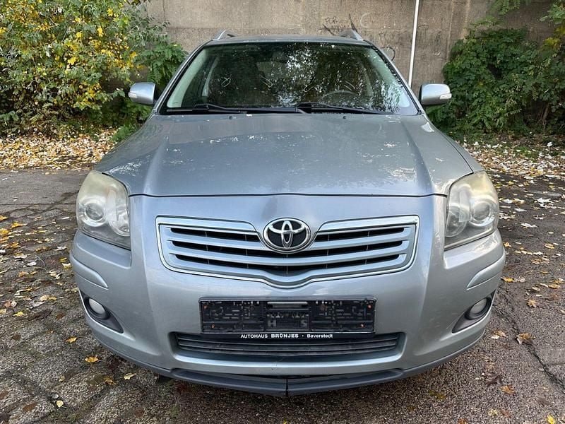 Gebraucht Toyota Avensis Travel 129 PS (94 kW) 2007 Silber Kombi