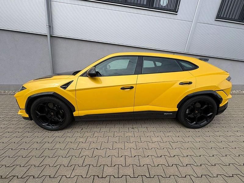 Second-hand Lamborghini Urus 666 CP (489 kW) 2025 Galben SUV
