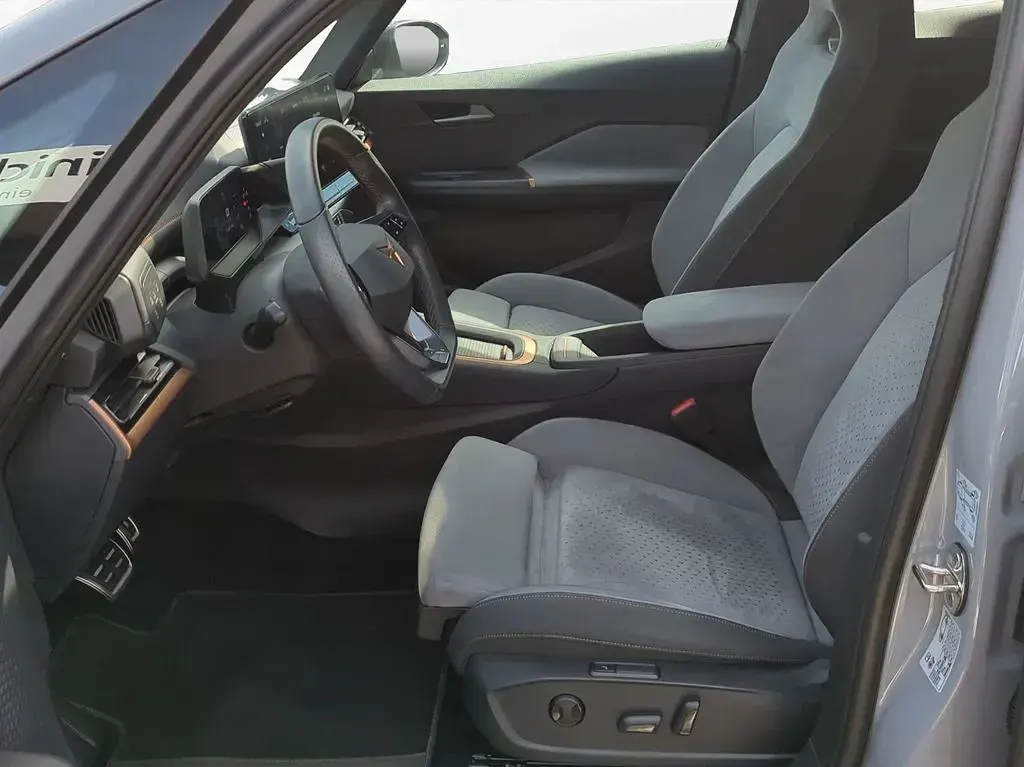 Gebraucht Cupra Born 150 kW (204 PS) 2024 Grau Kleinwagen