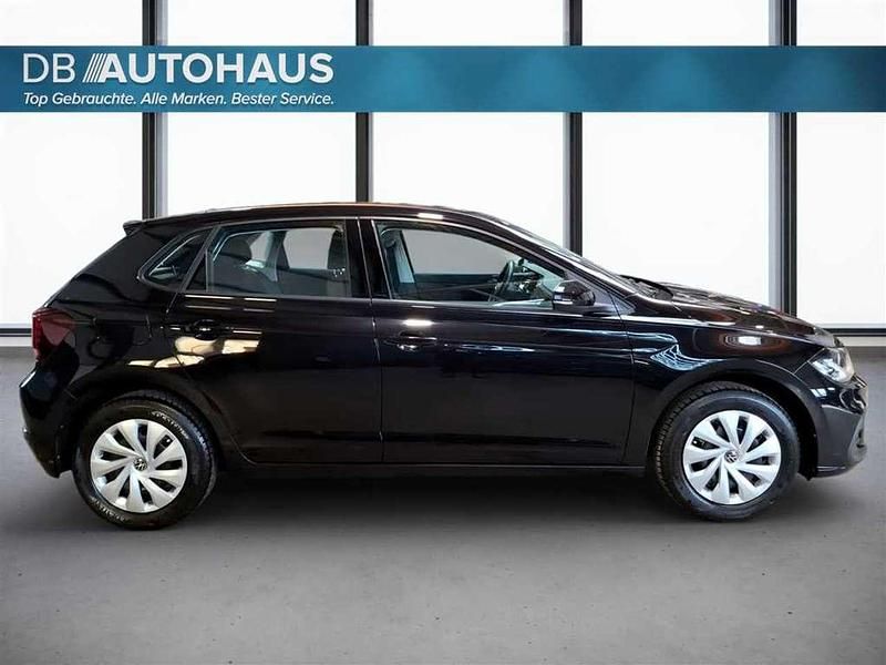 Gebraucht VW Polo Life 95 PS (69 kW) 2023 Schwarz Kleinwagen