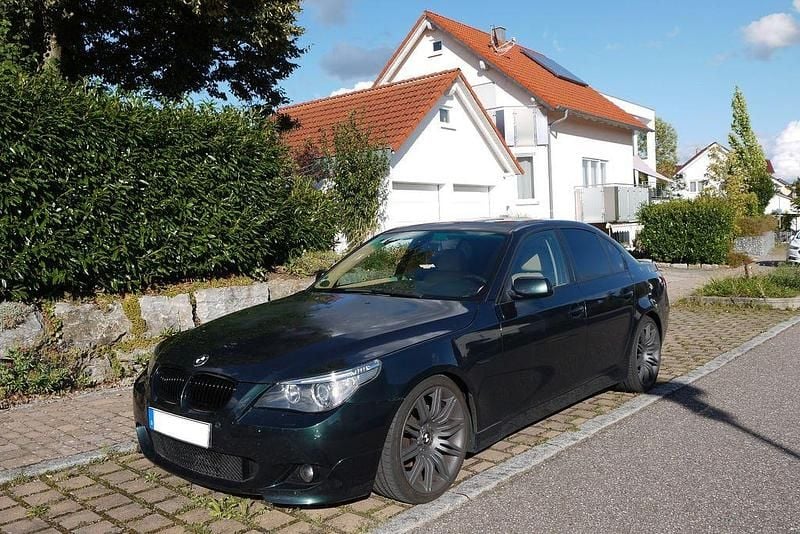 Grün Gebraucht 2006 BMW 530 M Sport Limousine | 9.500 € (Fairer Preis) - Bild 1/4