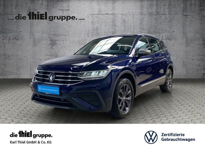Blau Gebraucht 2022 VW Tiguan Allspace Life SUV | 31.860 € (Fairer Preis) - Bild 1/2
