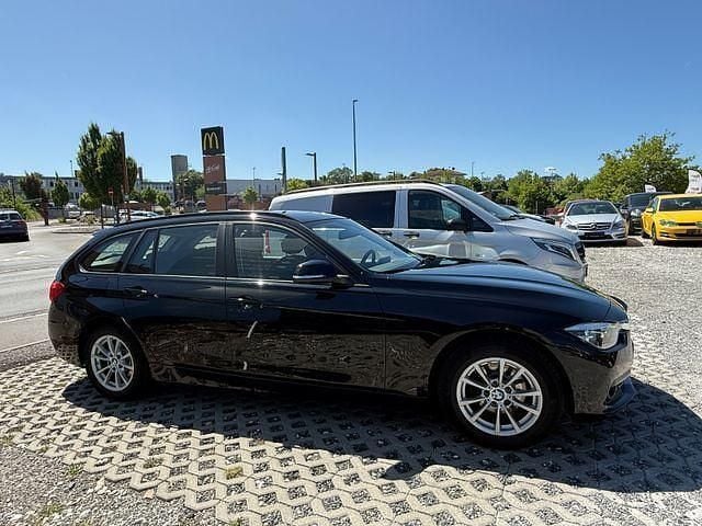 Gebraucht BMW 320 Advantage 184 PS (135 kW) 2018 Schwarz Kombi