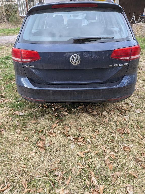 Gebraucht VW Passat Trendline 150 PS (110 kW) 2015 Blau Kombi