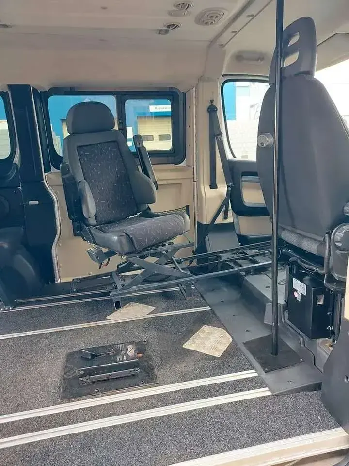 Gebraucht Fiat Ducato 131 PS (96 kW) 2014 Grau, grau Van