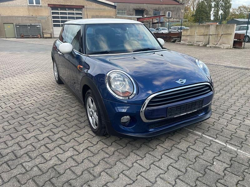 Blau Gebraucht 2017 Mini Cooper Kleinwagen | 13.400 € (Superpreis) - Bild 1/4