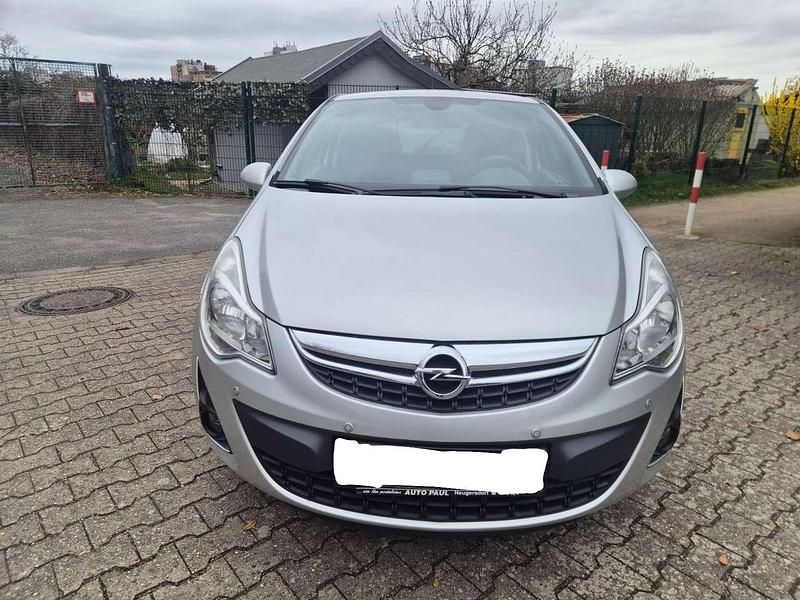 Gebraucht Opel Corsa Color Edition 69 PS (50 kW) 2012 Silber Kleinwagen